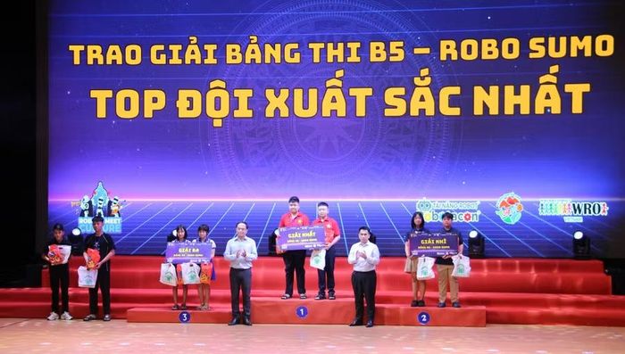 Tốp 4 đội của tỉnh Gia Lai tham gia bảng B5 đạt thứ hạng cao. Ảnh: T.L