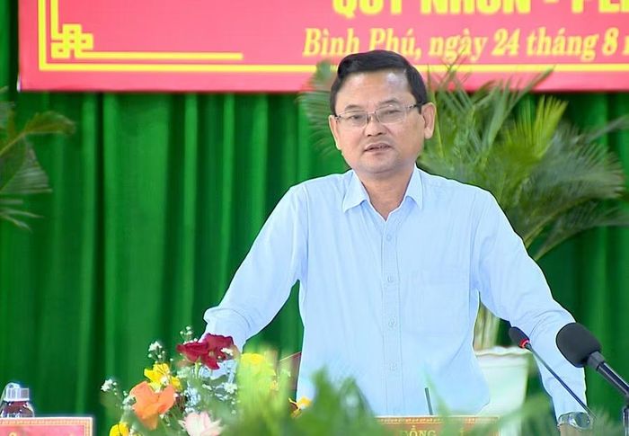 Phó Chủ tịch UBND tỉnh Nguyễn Tự Công Hoàng phát biểu chỉ đạo tại buổi kiểm tra. Ảnh: Trung Nghĩa