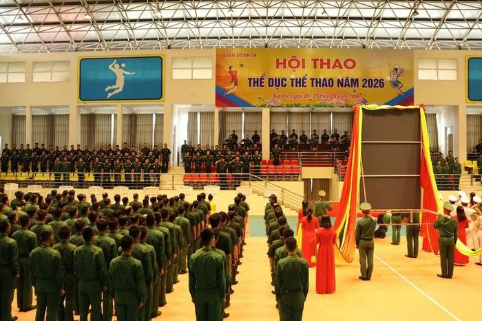 Tham gia hội thao có hơn 500 huấn luyện viên, vận động viên đến từ 21 cơ quan, đơn vị trực thuộc Quân đoàn 34. Ảnh: N.T
