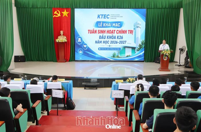 Quang cảnh lễ khai mạc.