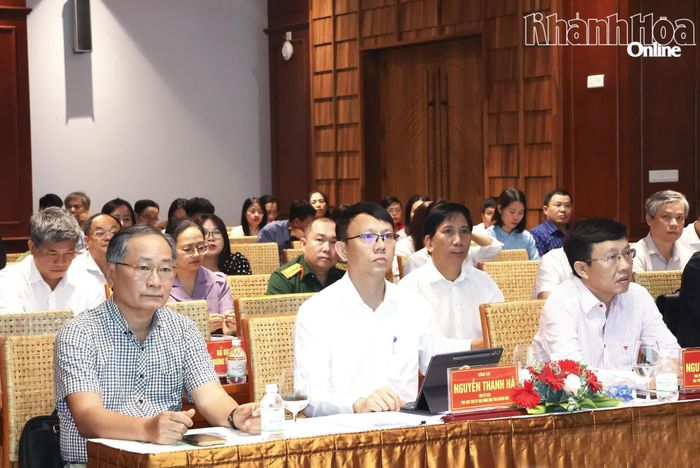 Phó Chủ tịch UBND tỉnh Nguyễn Thanh Hà và các đại biểu tham dự tại diễn đàn.