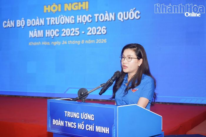 Chị Hồ Hồng Nguyên phát biểu kết luận hội nghị.