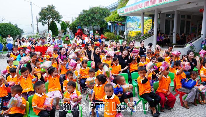 Chương trình thu hút đông đảo học sinh Trường Mầm non xã Tả Lèng.