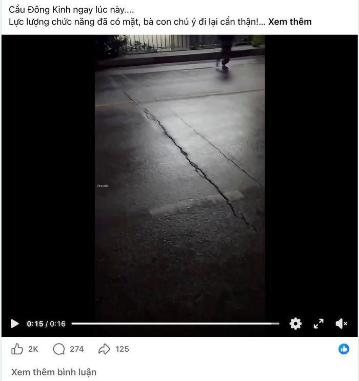 Hình ảnh các vệt, rãnh trên cầu Đông Kinh được đăng tải trên mạng xã hội Facebook ngày 23/8 (Ảnh chụp màn hình)