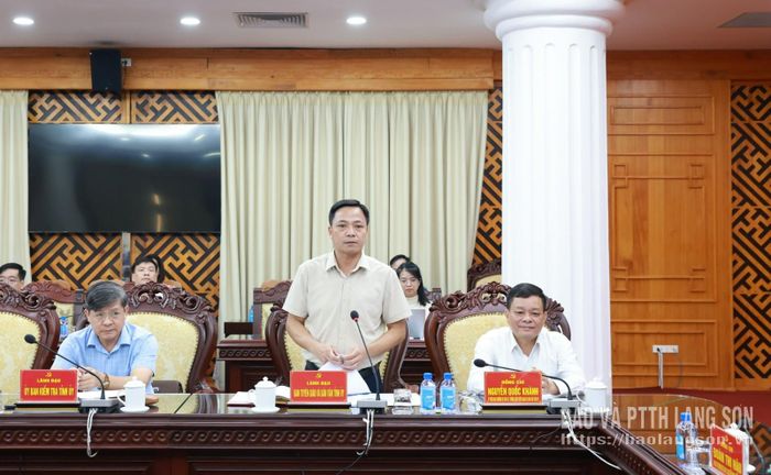 Lãnh đạo Ban Tuyên giáo và Dân vận Tỉnh ủy công bố và ra mắt cuốn sách "Lịch sử công tác dân vận Đảng bộ tỉnh Lạng Sơn"