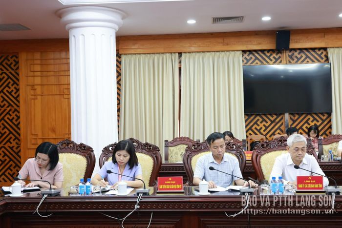 Các đại biểu dự hội nghị