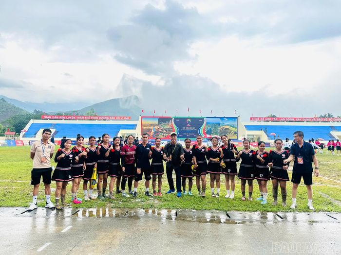 Các cẩu thủ sẵn sàng.
