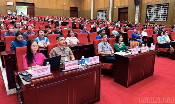 Các đại biểu dự Hội thi.