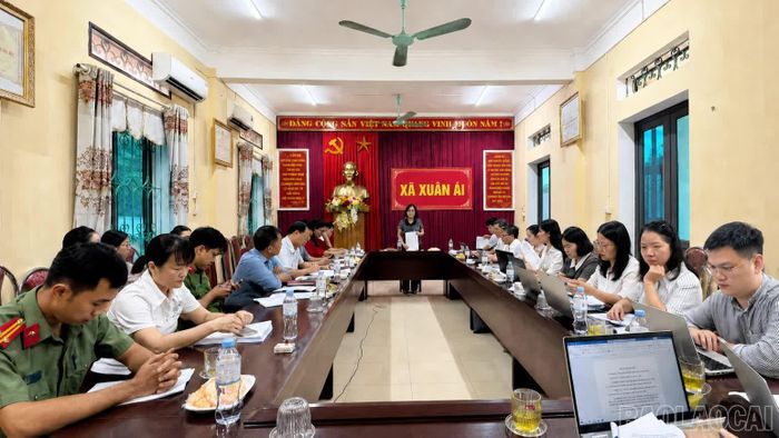 Quang cảnh buổi làm việc.