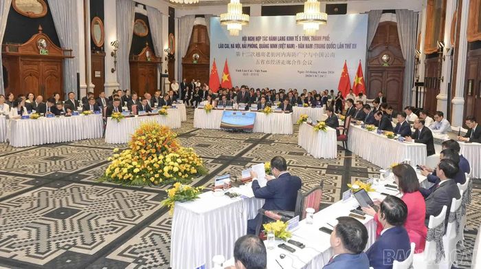 Hội nghị hợp tác hành lang kinh tế 5 tỉnh, thành phố Lào Cai - Hà Nội - Hải Phòng - Quảng Ninh (Việt Nam) và Vân Nam (Trung Quốc) lần thứ XII do tỉnh Lào Cai đăng cai tổ chức, có chủ đề: “Tăng cường kết nối, thúc đẩy phát triển hành lang kinh tế Côn Minh - Lào Cai - Hà Nội - Hải Phòng - Quảng Ninh”.