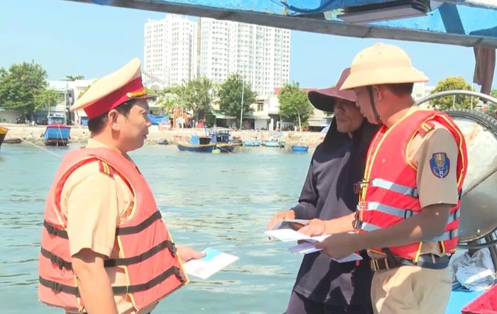 Lực lượng chức năng thường xuyên tuần tra giám sát trên biển