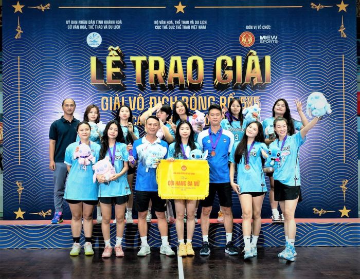 Đội tuyển bóng rổ nữ Lâm Đồng tại một giải quốc gia