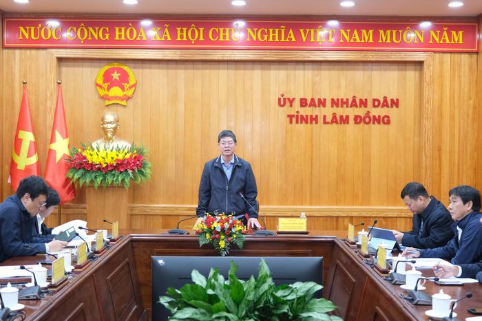 Đồng chí Nguyễn Hồng Hải, Ủy viên Ban Thường vụ Tỉnh ủy, Phó Chủ tịch UBND tỉnh Lâm Đồng chủ trì buổi làm việc