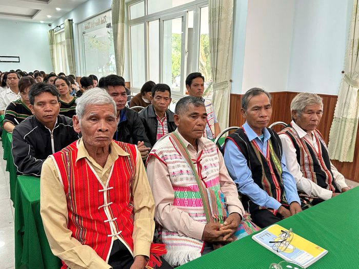 Các học viên tham gia tập huấn bảo tồn, phát huy giá trị di sản văn hóa phi vật thể