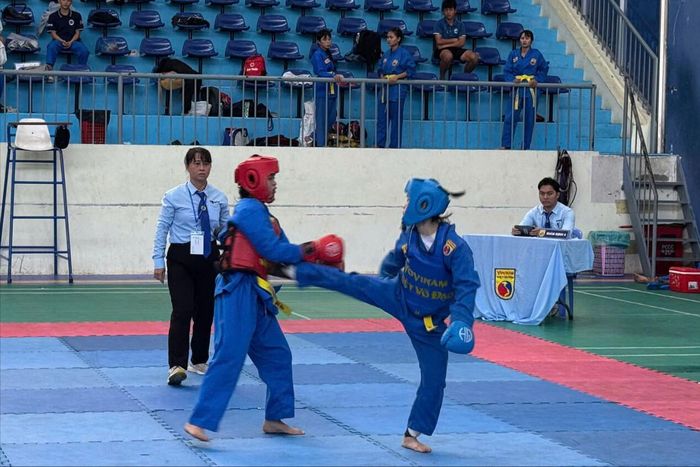 Một pha tấn công đẹp mắt ở nội dung đối kháng nữ