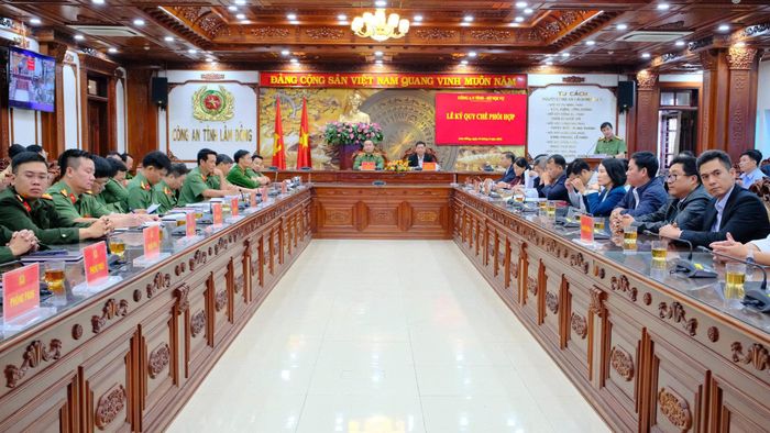 Quang cảnh buổi Lễ ký kết