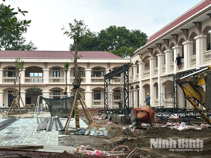 Xã Nho Quan tập trung nguồn lực hoàn thành trường THCS Nho Quan 1 trước năm học mới.