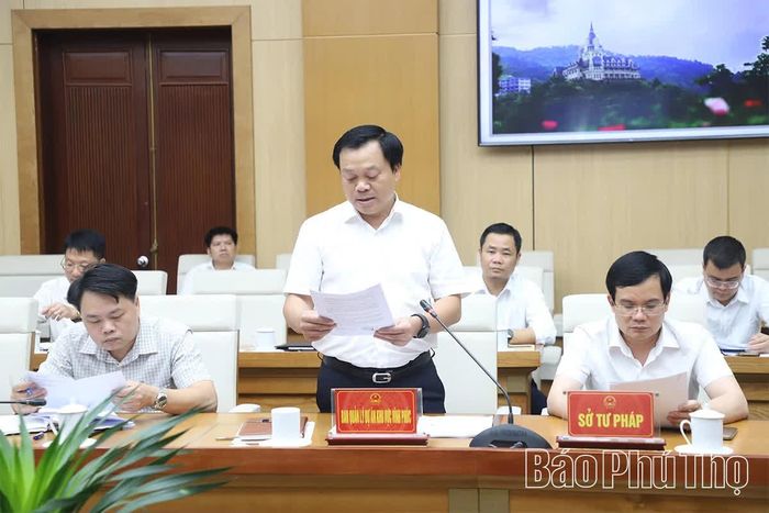 Giám đốc Ban QLDA khu vực Vĩnh Phúc Nguyễn Từ Linh báo cáo tại hội nghị.