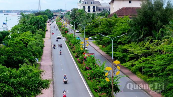 Đồng Hới-đô thị xanh khởi sắc từng ngày - Ảnh: H.Tr