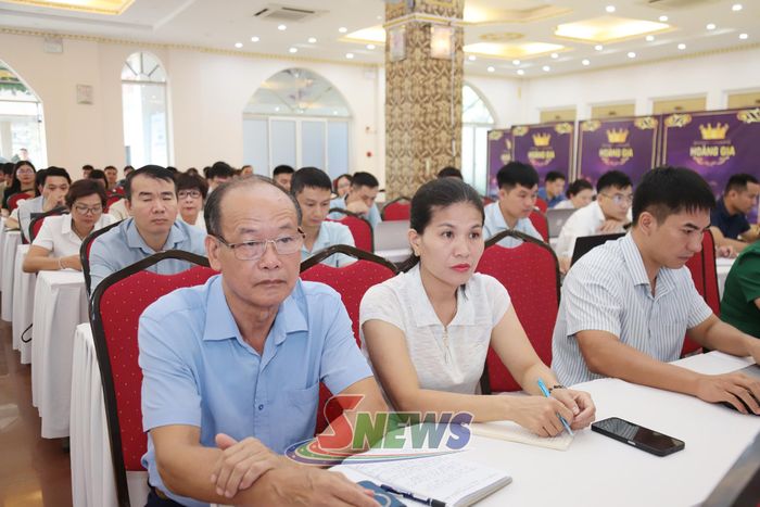 Các đại biểu dự hội nghị tập huấn.