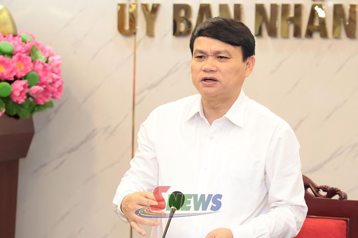 Đồng chí Đặng Ngọc Hậu phát biểu tại cuộc họp.