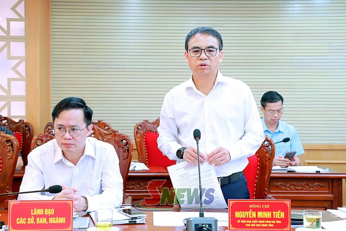 Đồng chí Phó Chủ tịch UBND tỉnh phát biểu làm rõ một số nội dung.