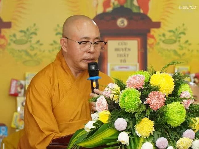 Thượng tọa Thích Thiện Từ phát biểu khai mạc