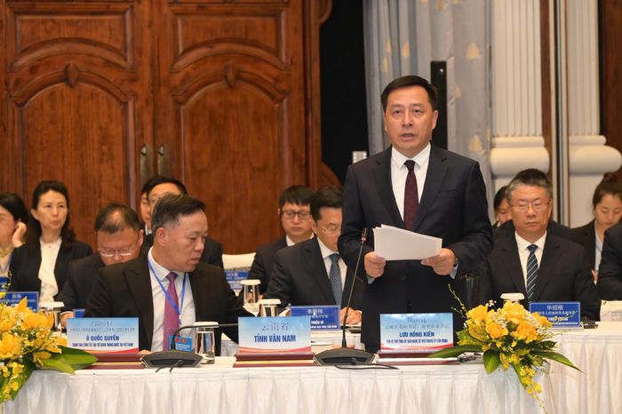 Ông Lưu Hồng Kiến - Ủy viên dự khuyến Trung ương Đảng, Phó Bí thư Tỉnh ủy Vân Nam, Bí thư Thành ủy thành phố Côn Minh, Trung Quốc.