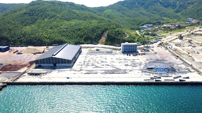 Khu vực cầu cảng thuộc Tập đoàn Hoành Sơn chưa đưa vào khai thác. 