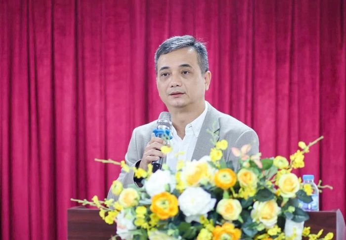 TS. Nguyễn Tùng Lâm - Chủ tịch Hội đồng quản lý Viện iSEED phát biểu tại lễ ký kết