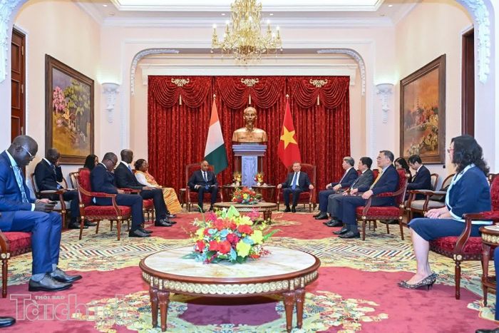 Tổng Bí thư, Chủ tịch nước Tô Lâm tiếp Đoàn đại biểu Quốc hội Bờ Biển Ngà do Chủ tịch Quốc hội Patrick Achi dẫn đầu. Ảnh: Đức Thanh