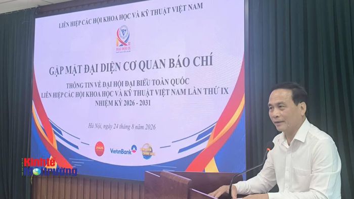  PGS.TS Phạm Ngọc Linh, Phó Chủ tịch Liên hiệp Hội Việt Nam chia sẻ thông tin tại sự kiện. 