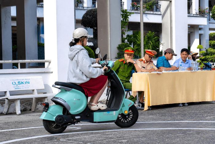 Học sinh trên địa bàn TP. Hồ Chí Minh trong một chương trình tuyên truyền về an toàn giao thông