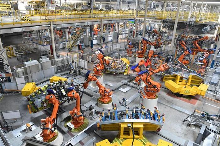 Dây chuyền gia công linh kiện cơ khí - một trong những khâu doanh nghiệp robot Việt Nam vẫn phụ thuộc lớn vào chuỗi cung ứng nước ngoài