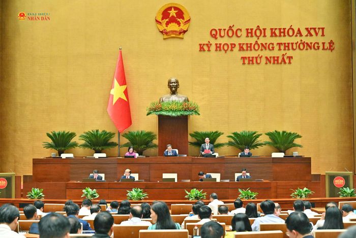 Chủ tịch Quốc hội Trần Thanh Mẫn chủ trì, Phó Chủ tịch Quốc hội Nguyễn Khắc Định điều hành phiên họp. Ảnh: Quang Khánh
