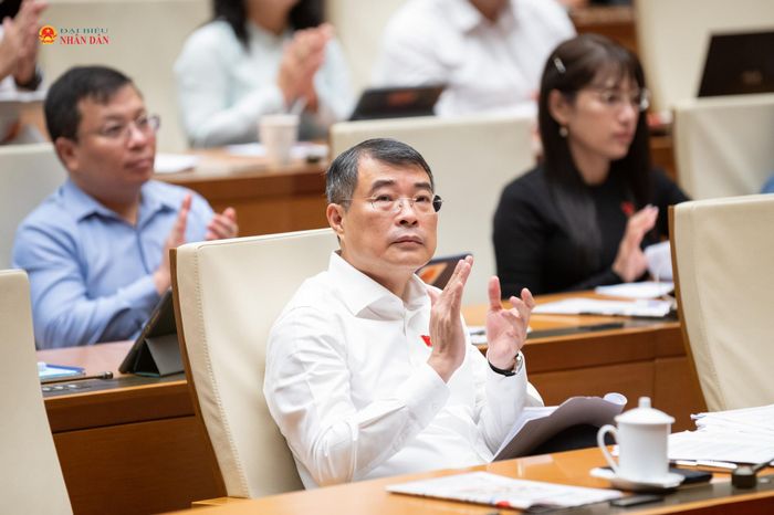 Thủ tướng Chính phủ Lê Minh Hưng và các đại biểu tham dự phiên họp. Ảnh: Phạm Thắng