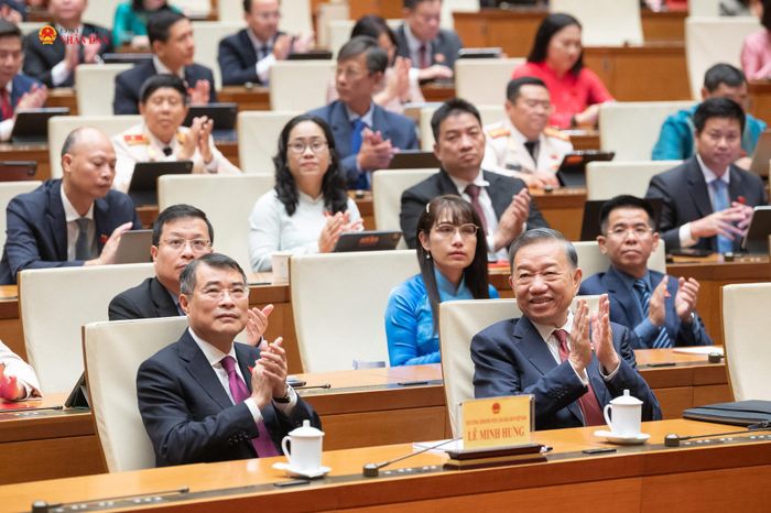Tổng Bí thư, Chủ tịch nước Tô Lâm; Thủ tướng Chính phủ Lê Minh Hưng và các đại biểu dự phiên họp. Ảnh: Phạm Thắng