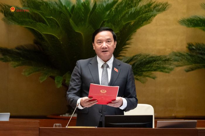 Phó Chủ tịch Quốc hội Nguyễn Khắc Định điều hành phiên họp. Ảnh: Phạm Thắng