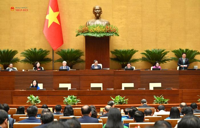 Chủ tịch Quốc hội Trần Thanh Mẫn chủ trì, Phó Chủ tịch Quốc hội Nguyễn Hồng Diên điều hành nội dung phiên họp. Ảnh: Phạm Thắng