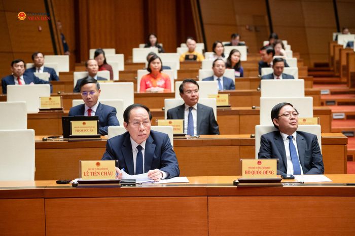 Các đại biểu dự phiên họp. Ảnh: Phạm Thắng