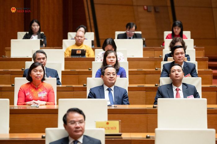 Các đại biểu dự phiên họp. Ảnh: Phạm Thắng