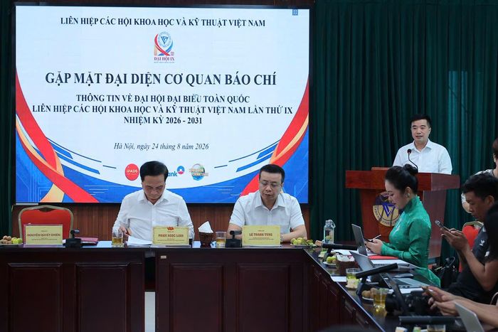 Các đại biểu tham dự cuộc họp báo. Ảnh: Hoàng Hiếu