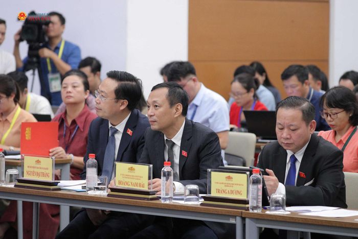 Các đại biểu tham dự Họp báo. Ảnh: Hồ Long