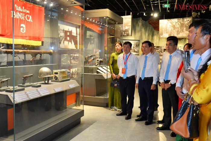 Đây là dịp để các đại biểu cùng nhìn lại những dấu mốc hào hùng của dân tộc và khơi dậy tinh thần đoàn kết, tự lực, tự cường cho chặng đường đổi mới kinh tế tập thể. 