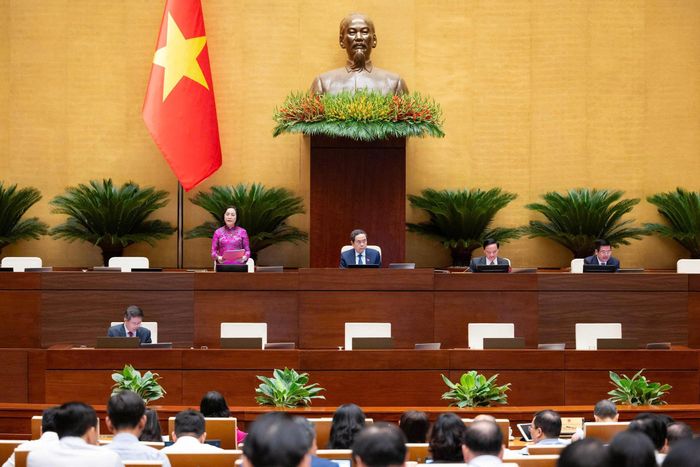 Phó Chủ tịch Quốc hội Nguyễn Thị Thanh điều hành nội dung biểu quyết (Ảnh: CTTĐTQH)