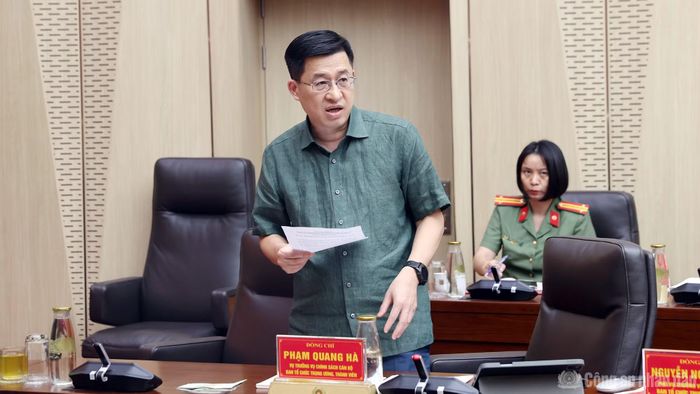 Các đại biểu tham gia ý kiến, làm rõ những nội dung cần tiếp tục bổ sung, hoàn thiện và các vấn đề đặt ra trong quá trình thực hiện kết luận kiểm tra, giám sát.