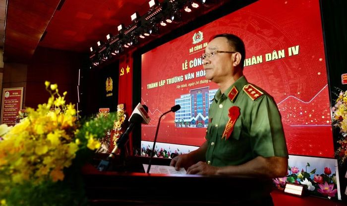 Thứ trưởng Phạm Thế Tùng phát biểu chỉ đạo tại buổi lễ.