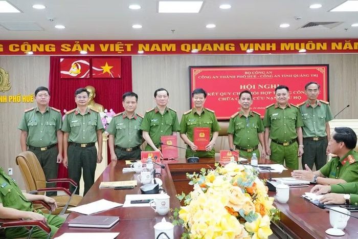 Công an TP Huế và Công an tỉnh Quảng Trị ký kết quy chế phối hợp trong công tác chữa cháy, cứu nạn, cứu hộ.