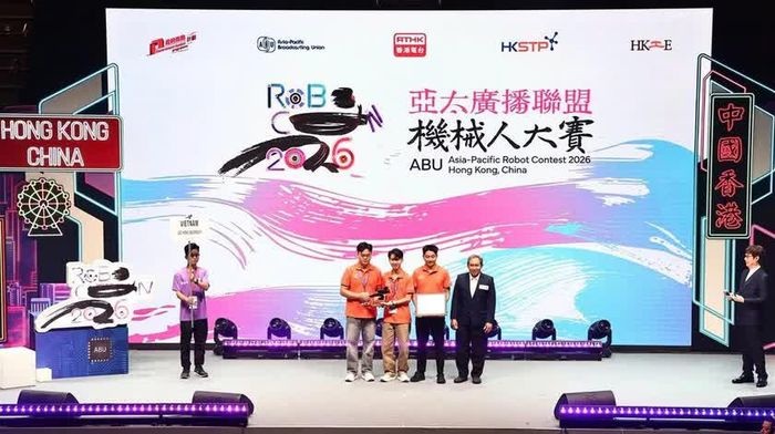 Đội tuyển LH-FOF (bên phải) nhận giải Ba tại ABU Robocon 2026.