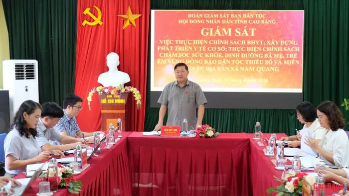 Trưởng Ban Dân tộc HĐND tỉnh Bàn Quý Sơn phát biểu tại buổi làm việc.